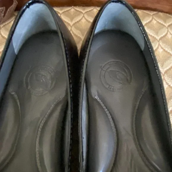 NURTURE Black Patent and Copper Ballet Flats - Picture 7 of 10